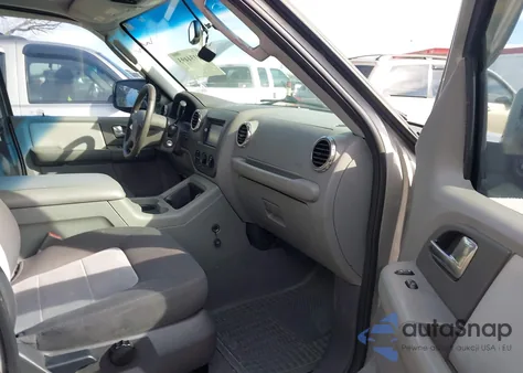 2004 Ford Expedition Xlt z USA, uszkodzony, nr VIN 1FMEU15W44LB04018